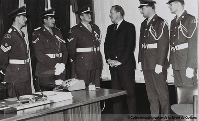 Formation à l'étranger, 1969
