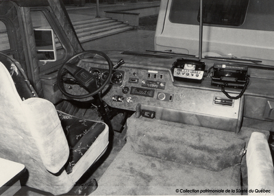 Poste de commandement mobile, 1976